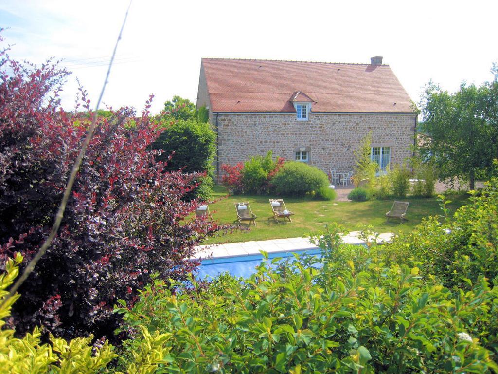 La Clef Des Champs Bed and Breakfast La Roche-en-Brenil Buitenkant foto