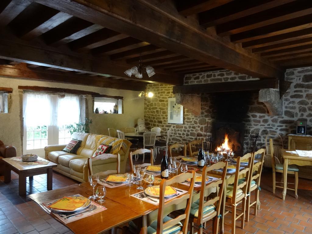 La Clef Des Champs Bed and Breakfast La Roche-en-Brenil Buitenkant foto